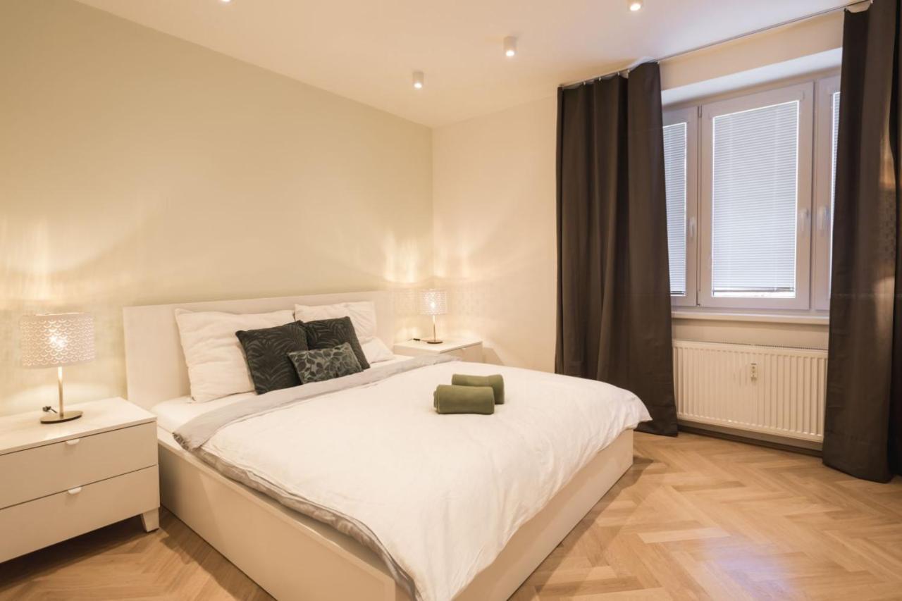 Flexihome Sk - Tolsteho - Free Parking On The Street - 2 Bedrooms Koszyce Zewnętrze zdjęcie