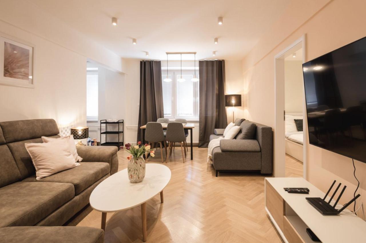 Flexihome Sk - Tolsteho - Free Parking On The Street - 2 Bedrooms Koszyce Zewnętrze zdjęcie